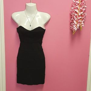 Talula 🖤 Black Body Fitting Black Dress Size 0